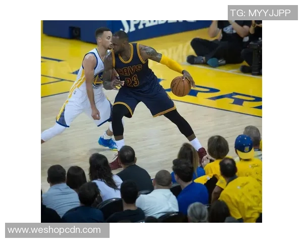 2015年NBA总决赛第四场骑士与勇士激战回顾与精彩瞬间分析 2015年NBA总决赛第四场骑士与勇士激战回顾与精彩瞬间分析