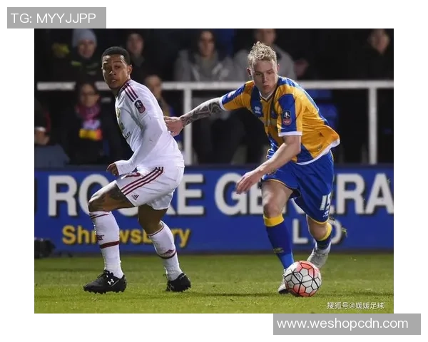 什鲁斯与布城的激烈对决揭示英甲联赛的竞争魅力与球队实力较量