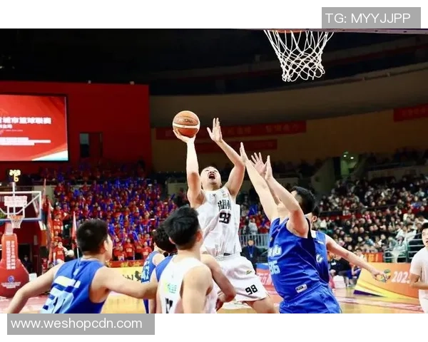 任骏飞领衔球队奋战新赛季展现篮球才华与团队精神的双重魅力