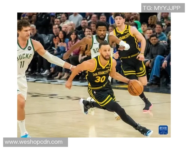 雄鹿与勇士激战正酣精彩现场直播全程回顾与分析 雄鹿与勇士激战正酣精彩现场直播全程回顾与分析