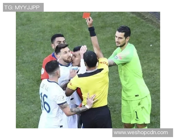 巴西与智利足球赛引发争议球迷对裁判判罚提出质疑