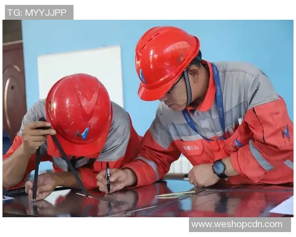 世界大师赛分析：LNG战术运用与团队协作的深度解读