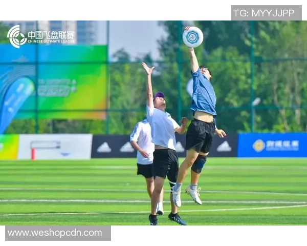 深圳飞盘队在攀岩联赛中的比赛经验与表现分析